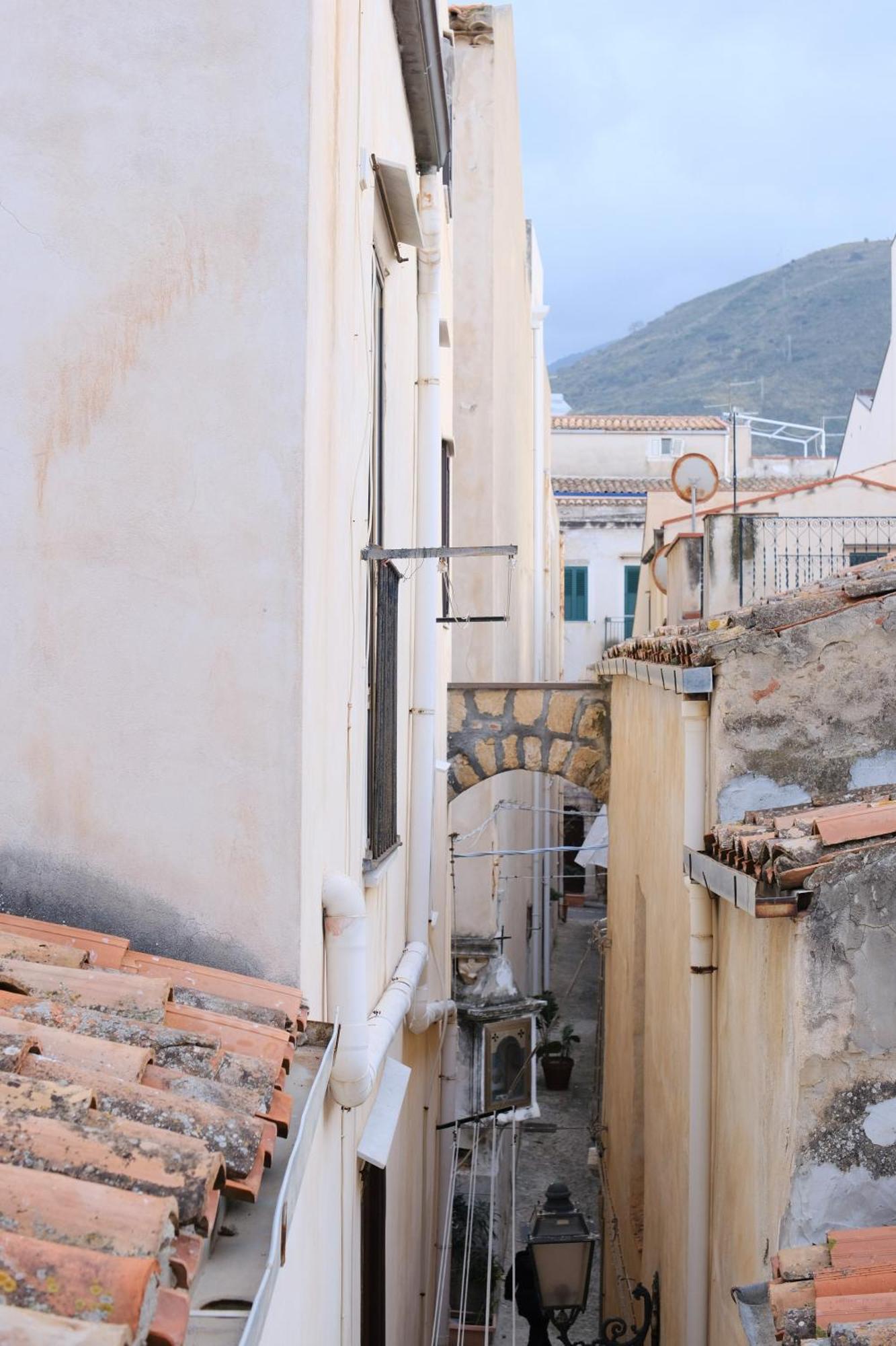 Porto Salvo Apartments - By Vacation Service Cefalu Bilik gambar