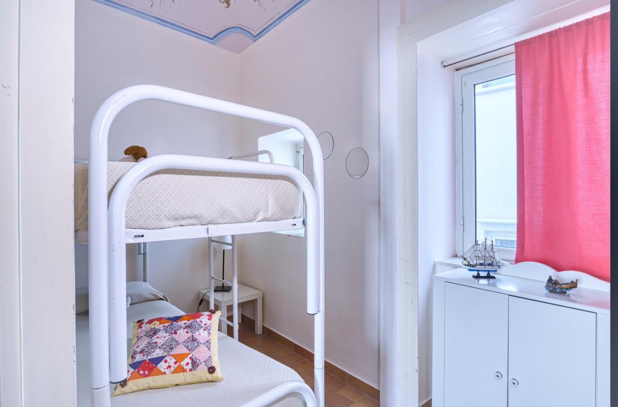 Porto Salvo Apartments - By Vacation Service Cefalu Bilik gambar