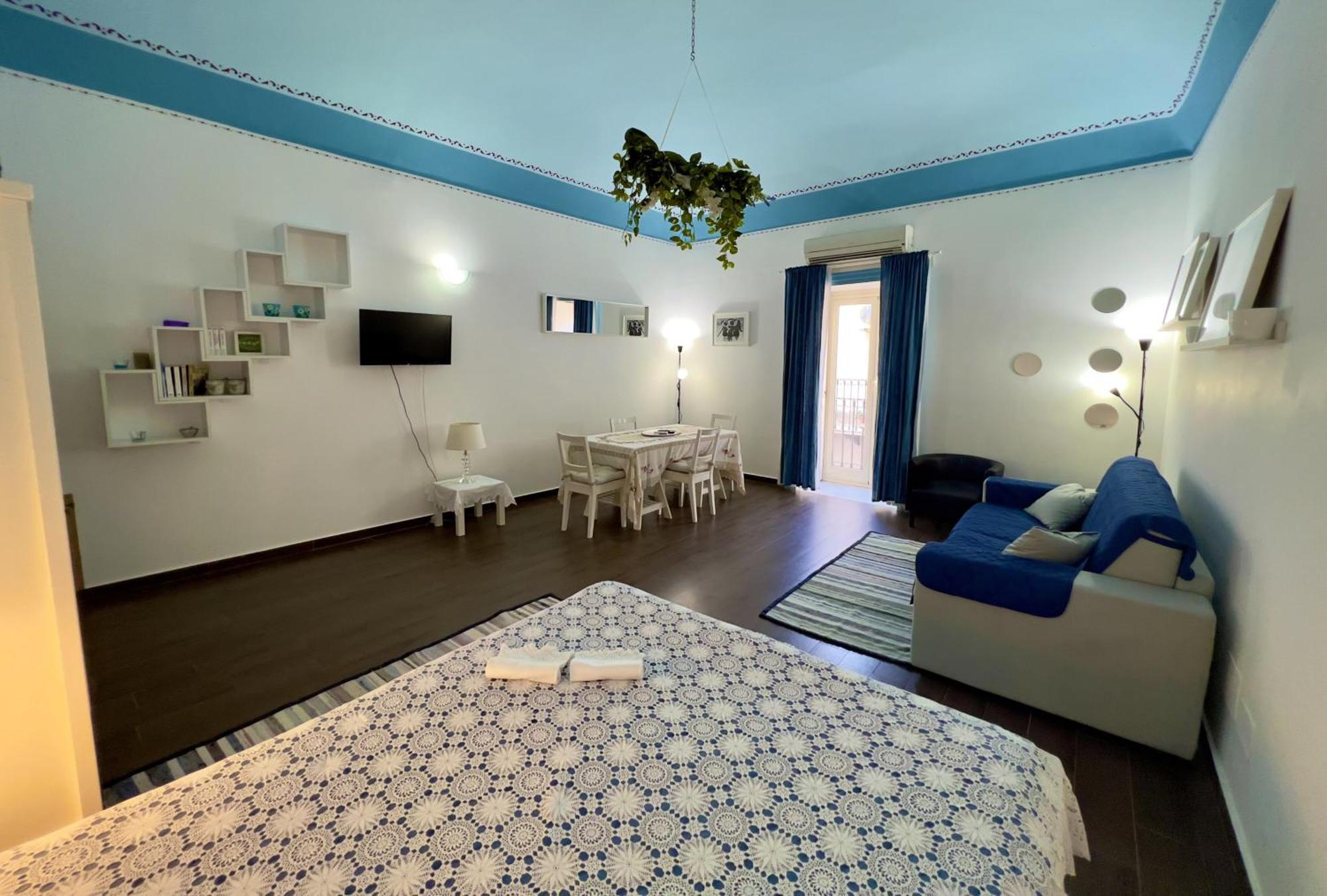 Porto Salvo Apartments - By Vacation Service Cefalu Bilik gambar
