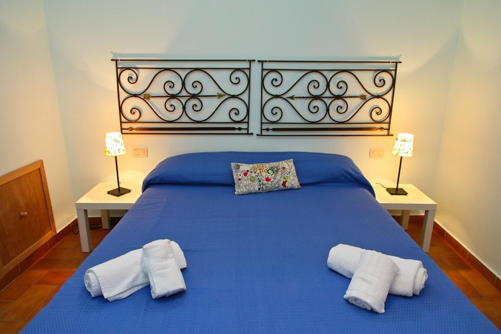 Porto Salvo Apartments - By Vacation Service Cefalu Bilik gambar